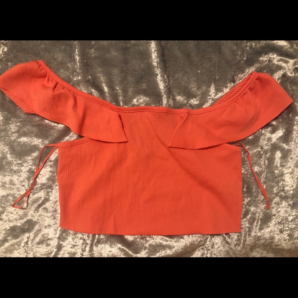 Off shoulder crop top